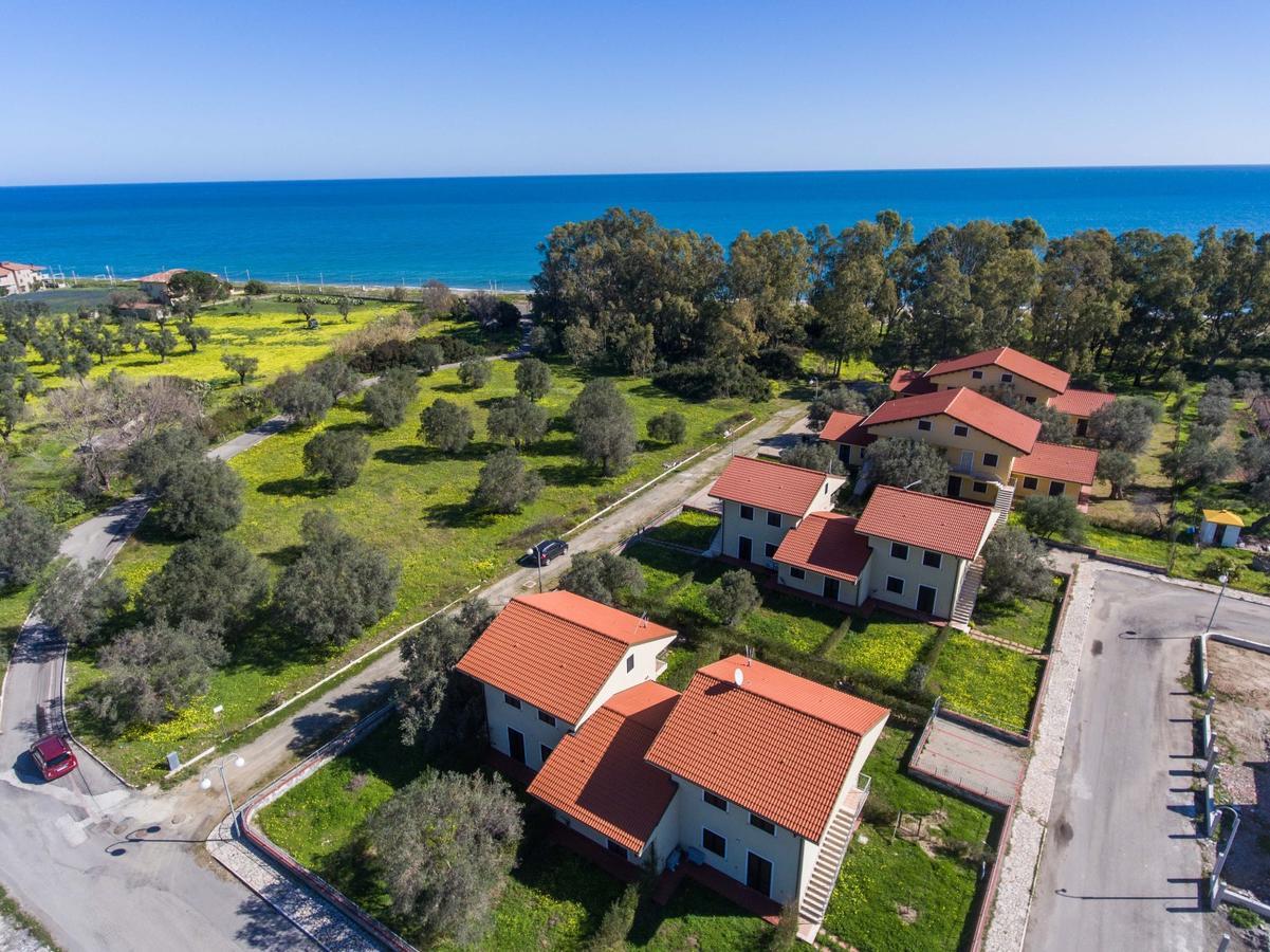 Residence Torretta Beach Crucoli Kültér fotó